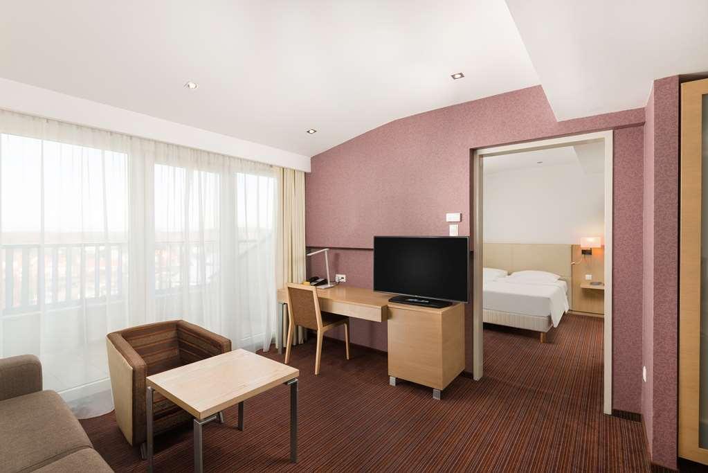 Park Inn By Radisson Sarvar Resort & Spa Стая снимка