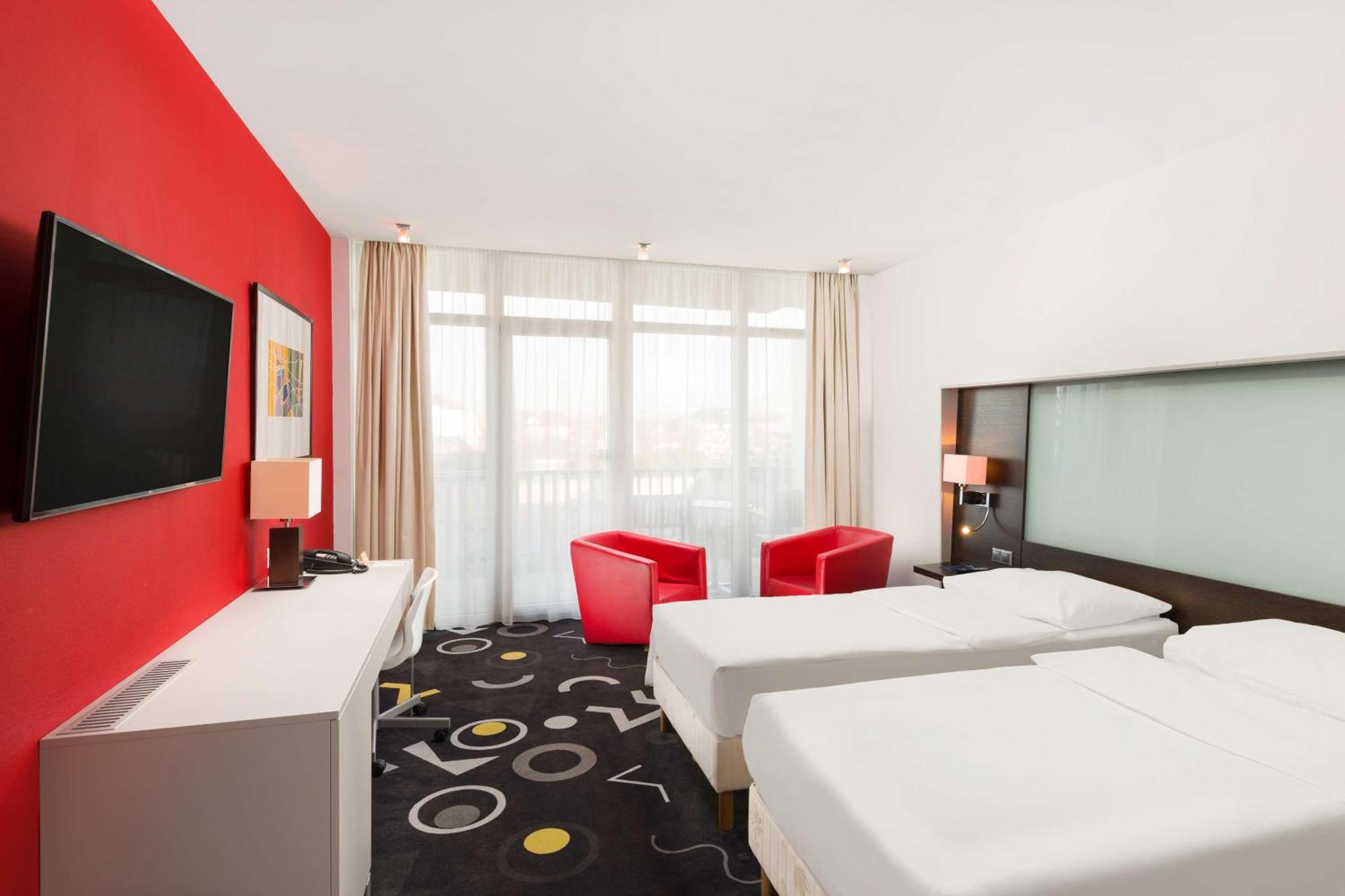 Park Inn By Radisson Sarvar Resort & Spa Екстериор снимка