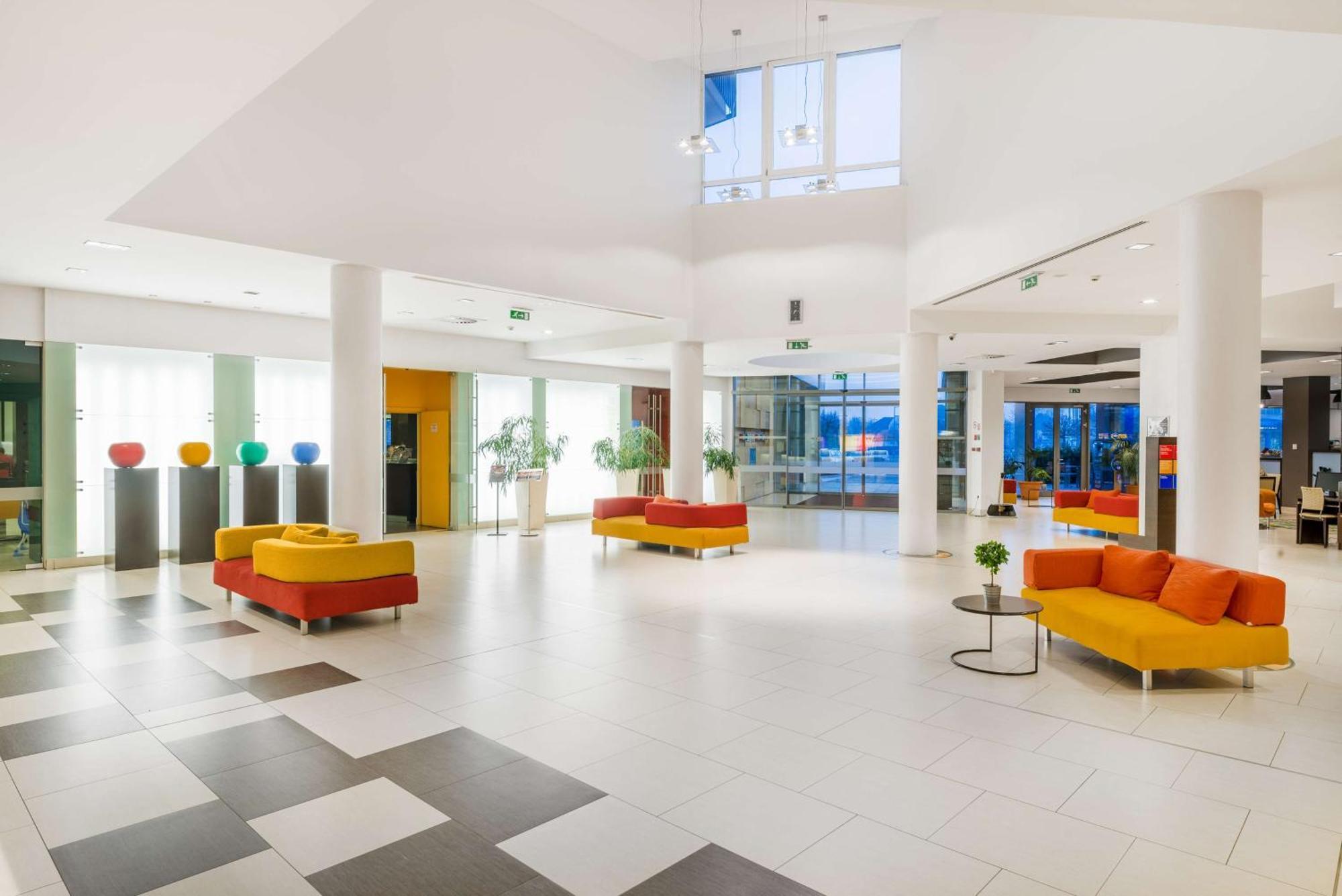 Park Inn By Radisson Sarvar Resort & Spa Екстериор снимка