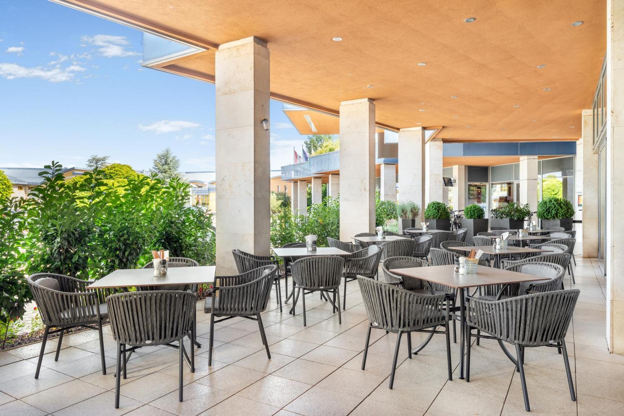 Park Inn By Radisson Sarvar Resort & Spa Екстериор снимка