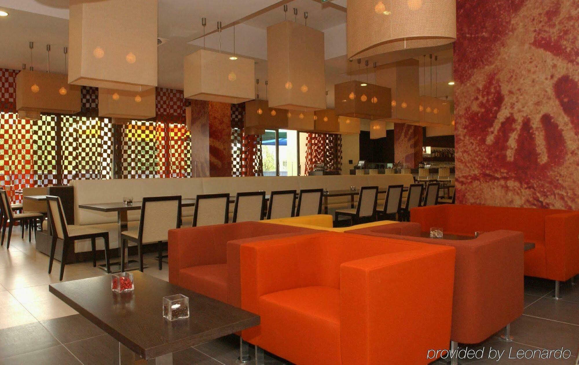 Park Inn By Radisson Sarvar Resort & Spa Ресторант снимка